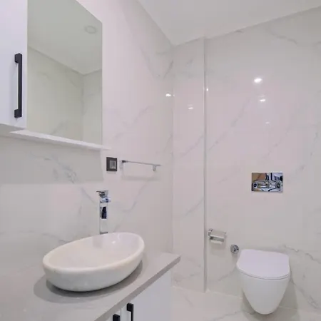 ヴィラ Mera 1 フェティエ