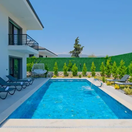 Mera 1 Villa