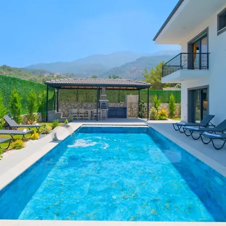 Villa Mera 1 *