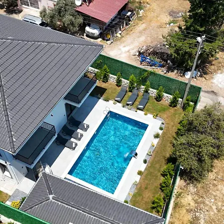 Villa Mera 1 *